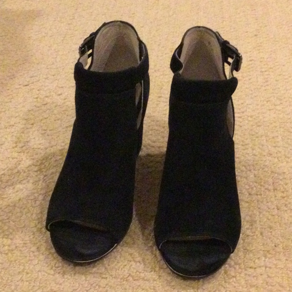 House of Harlow shoes